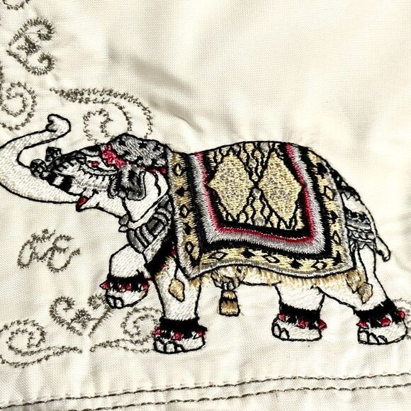 Vintage Bogner heavily embroidered Elephant Design white ski jacket 4 - Picture 5 of 15